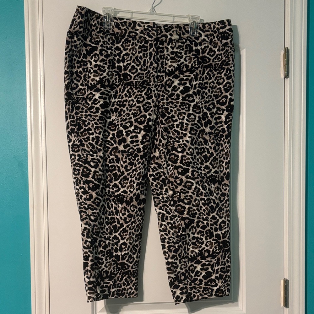 Kim Rogers Animal Leopard Print Pants